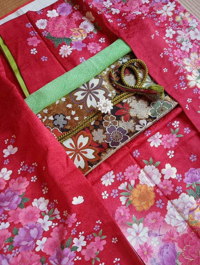 振袖フルセット　現代　華やか　やや小柄　正絹　金駒刺繍　赤　裄66