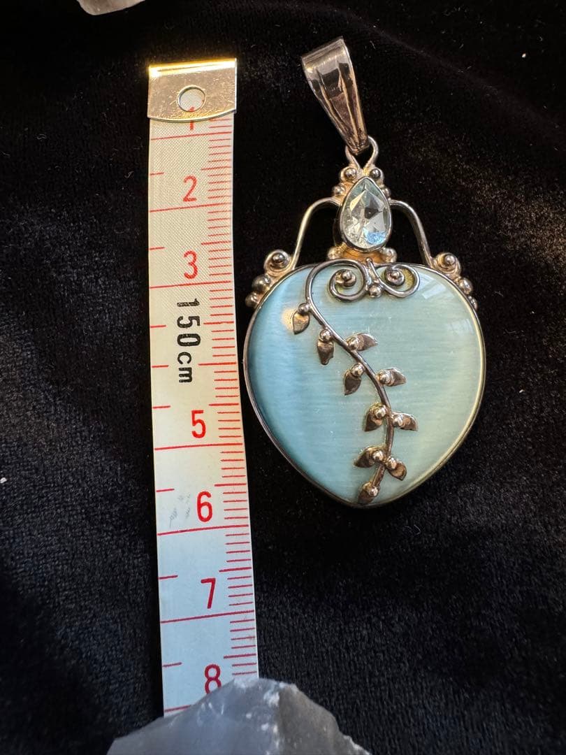 シャンカリジュエリーハート型シルバーペンダント 青色石付き