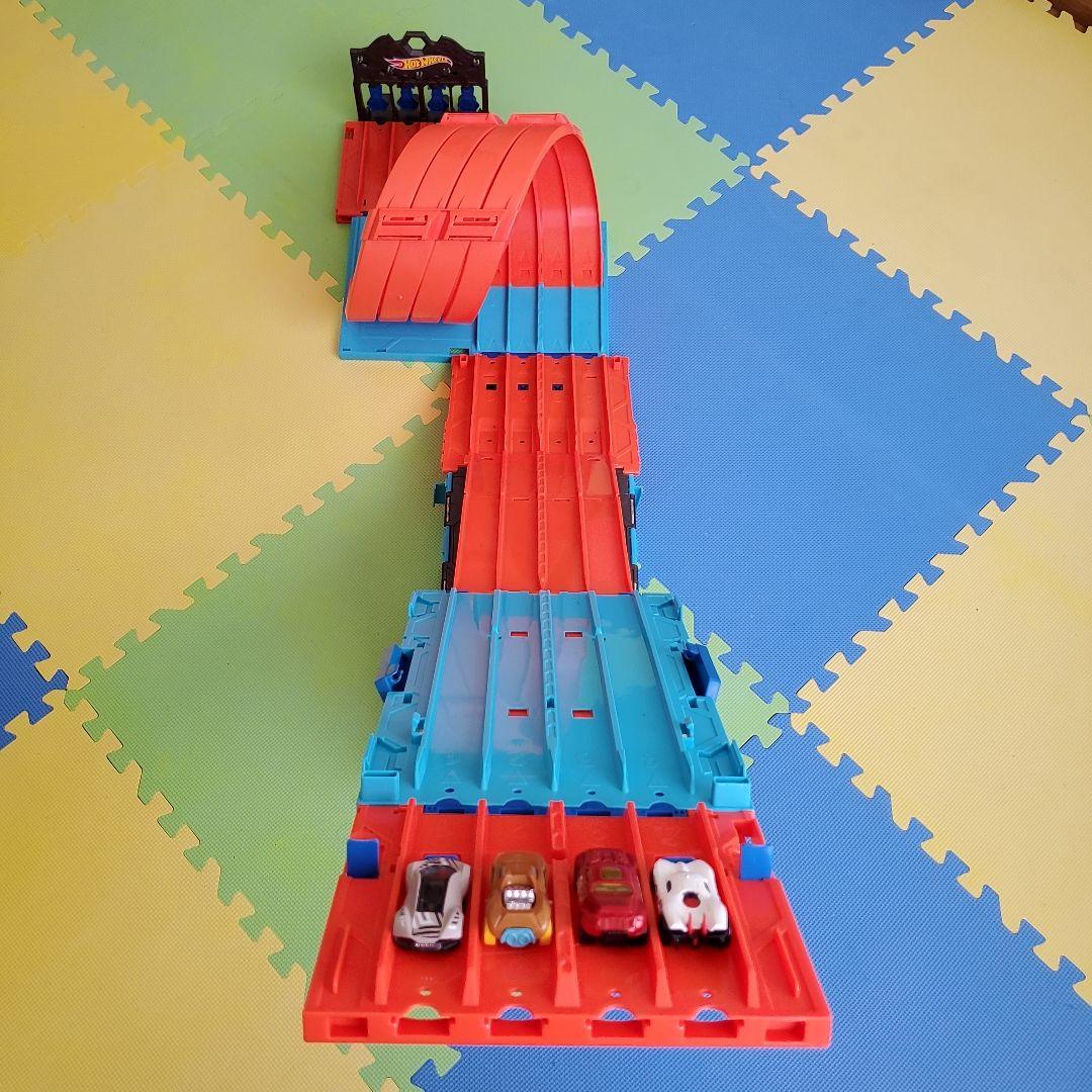 ホットウィール　コース　トラックビルダーシステム　アルティメットレースボックス