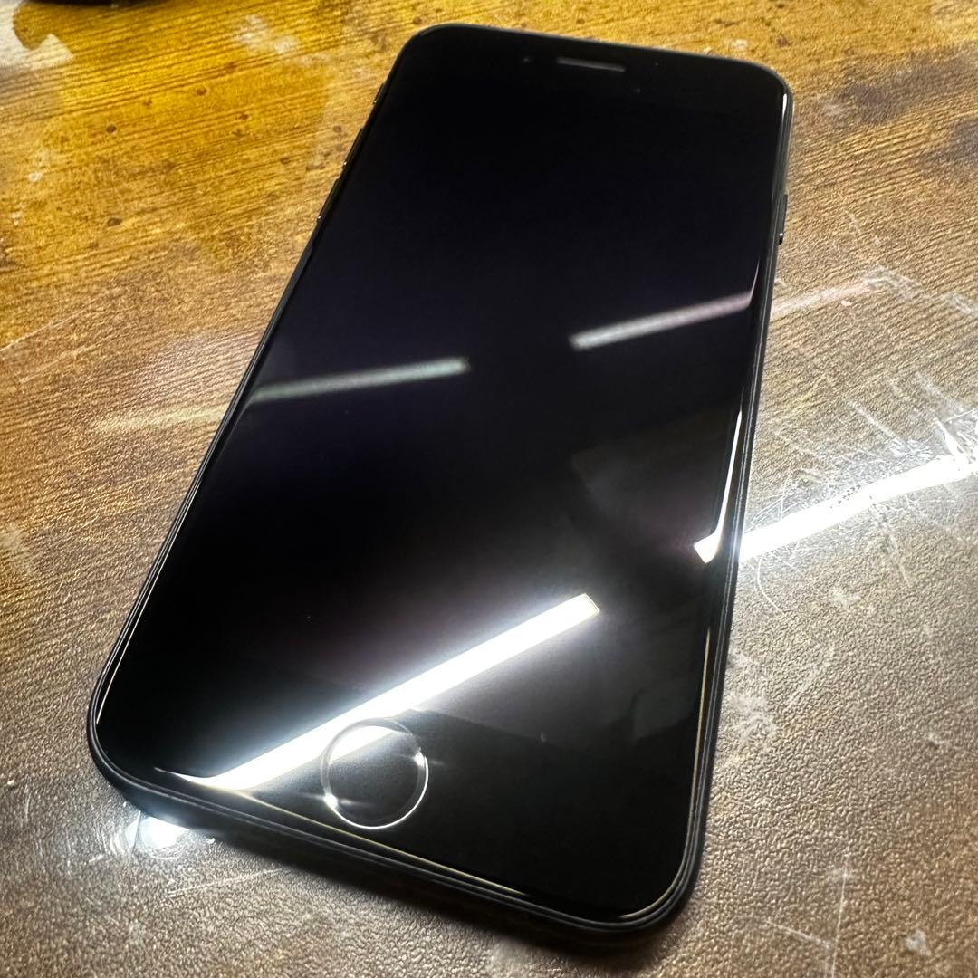 iPhoneSE3 128GB ブラック SIMフリー バッテリー100%