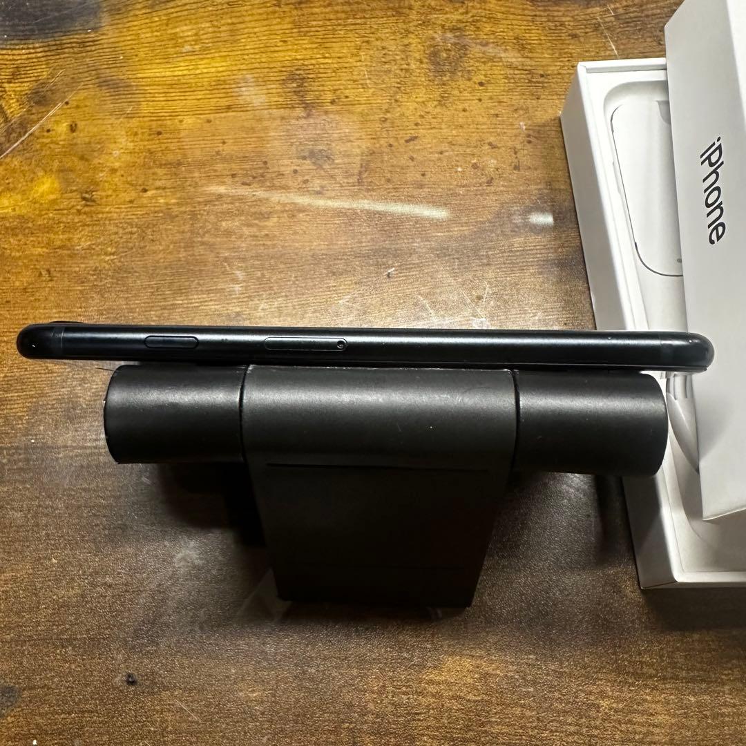 iPhoneSE3 128GB ブラック SIMフリー バッテリー100%