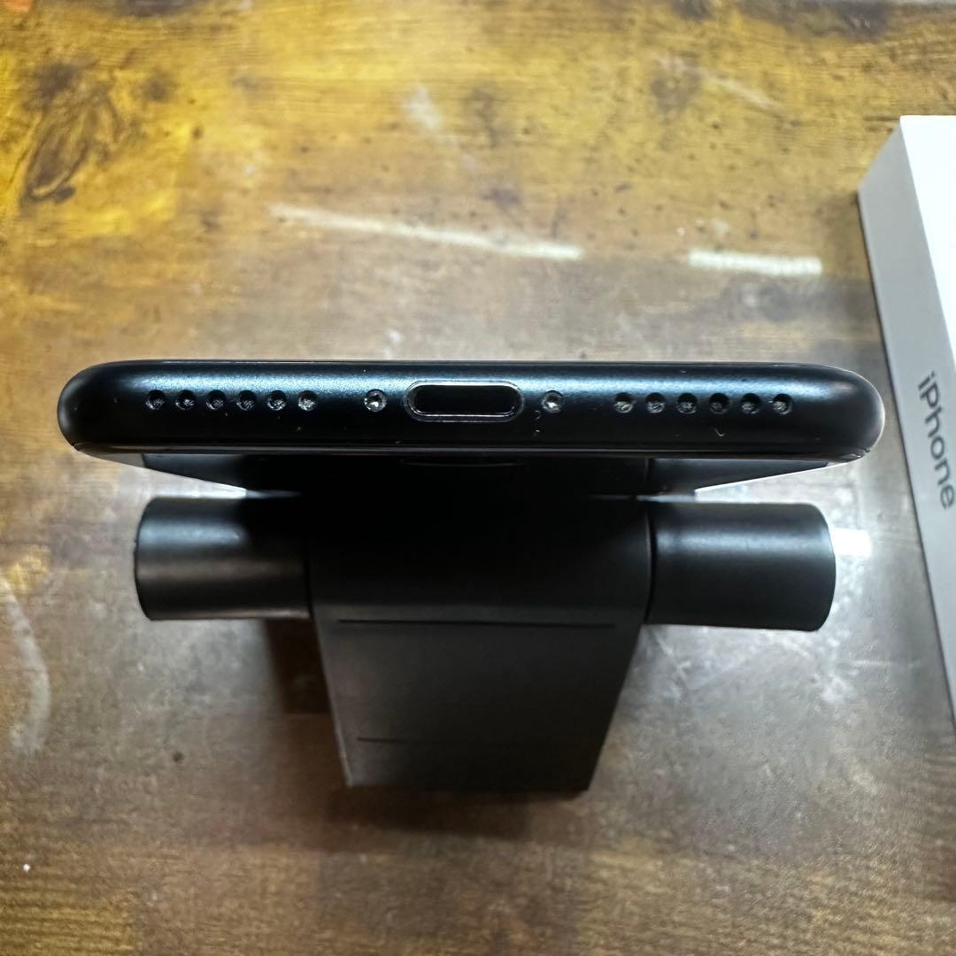 iPhoneSE3 128GB ブラック SIMフリー バッテリー100%