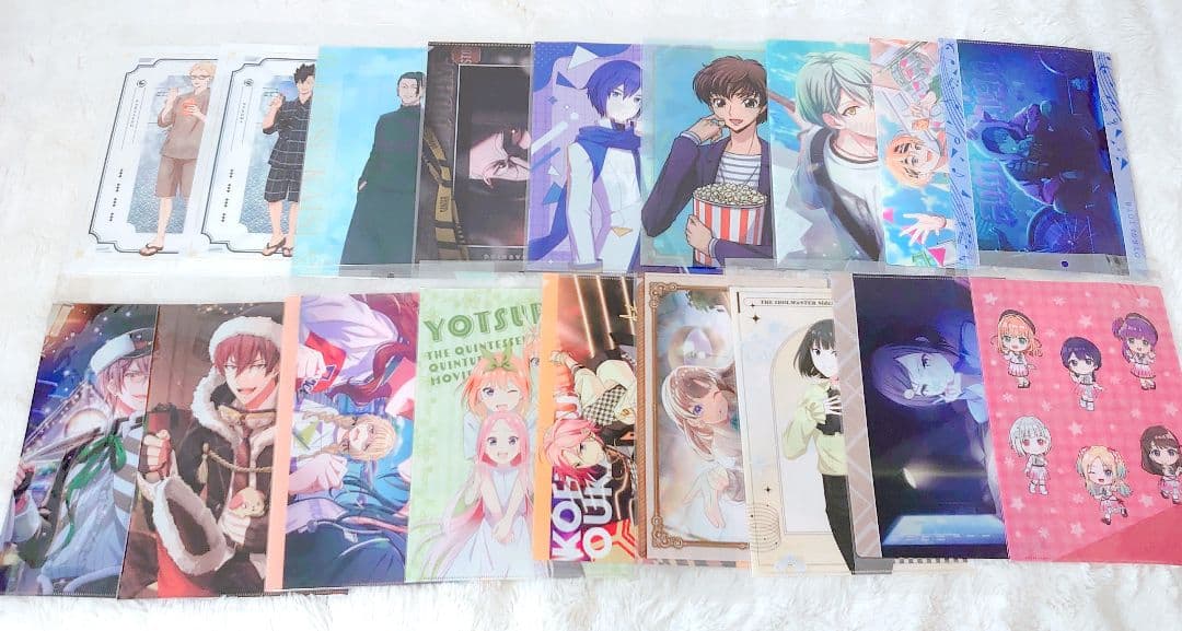 大特価 大人気 アニメ グッズ アクリルスタンド 缶バッジ紙類雑貨大量まとめ売り