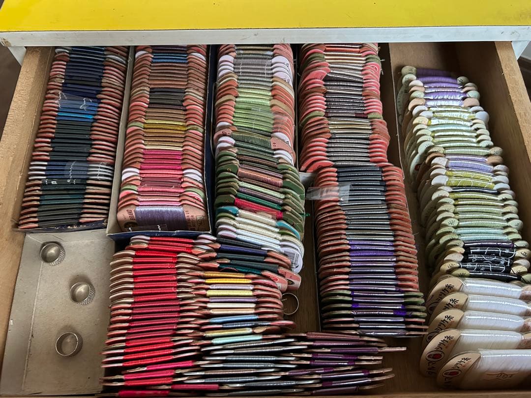 糸ケース　什器　糸　未使用　ダルマミシン　収納棚 引出し　レトロ 陳列棚