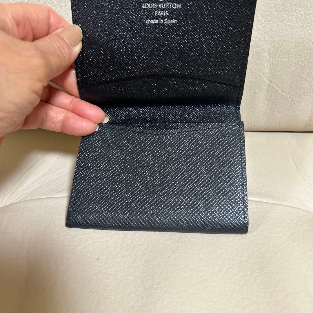 Louis Vuitton エピレザー ブラック名刺入れ