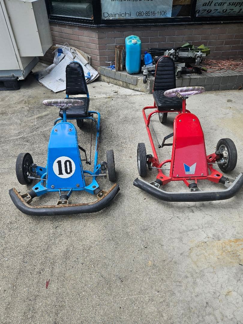 引き取り限定 遊園地 ペダルカート 青 赤 予備タイヤ付き
