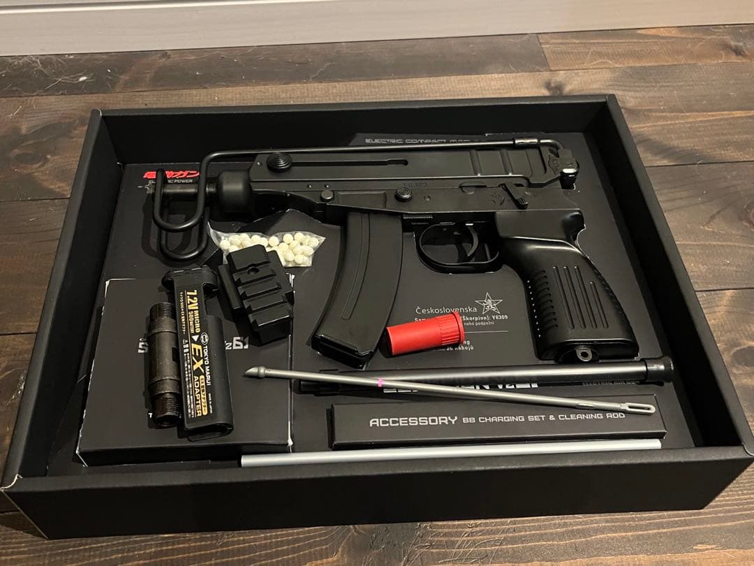 サバゲー用　東京マルイ　SCORPION vz61 電動コンパクトマシンガン 他