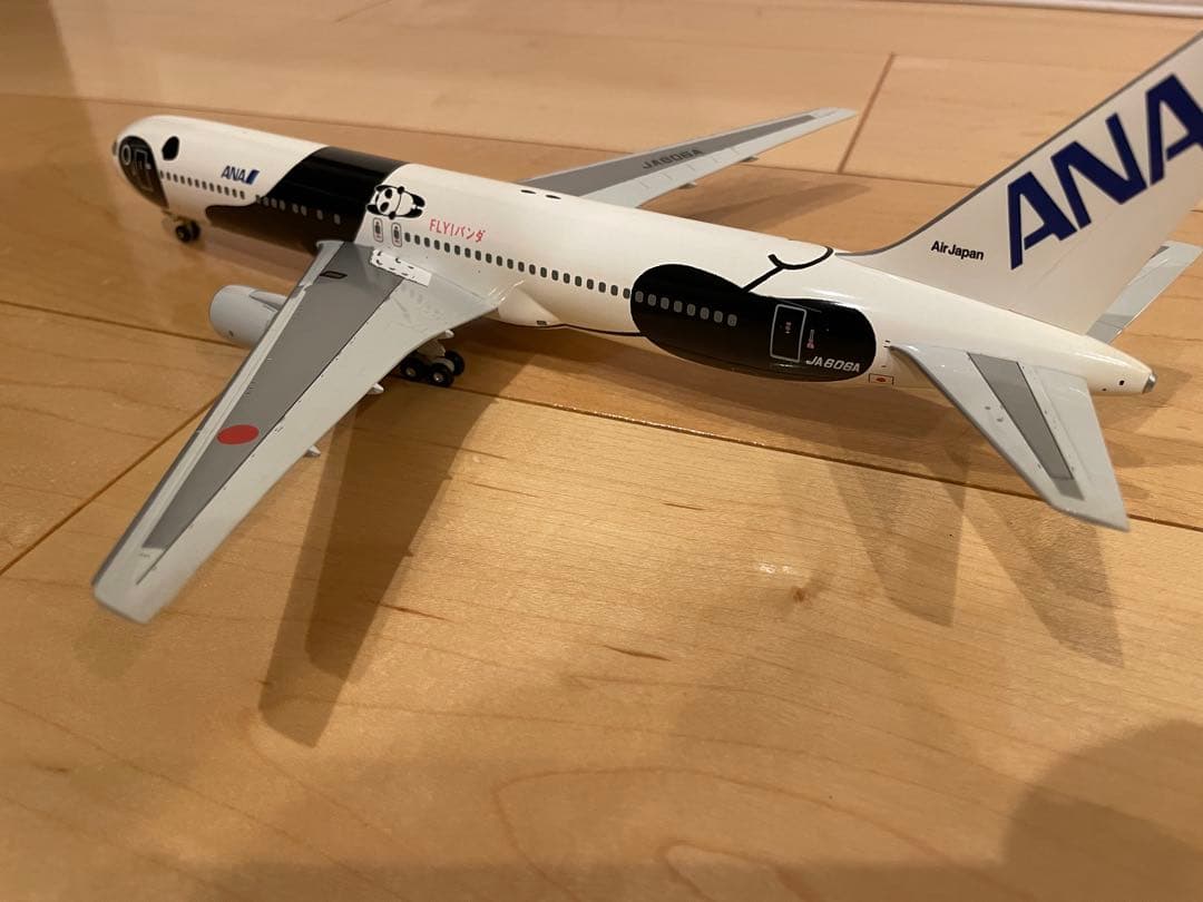 ANA ボーイング767-300ER 特別塗装モデル 1/200