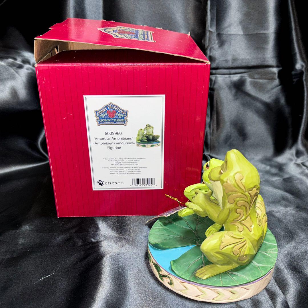 ディズニー　トラディション　プリンセスと魔法のキス　ティアナ　ナヴィーン　置物