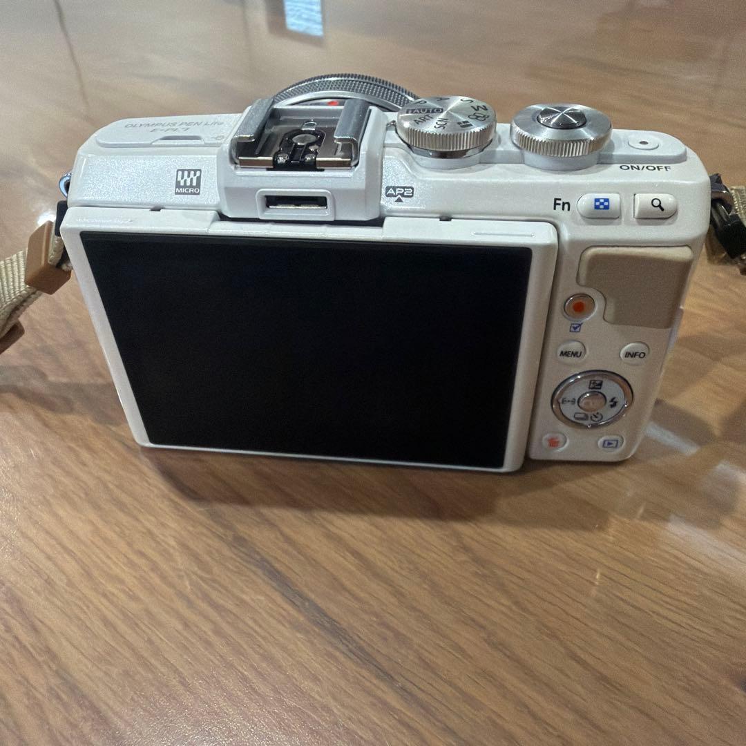 【美品】Wi-Fi オリンパス ミラーレス一眼 PEN E-PL7