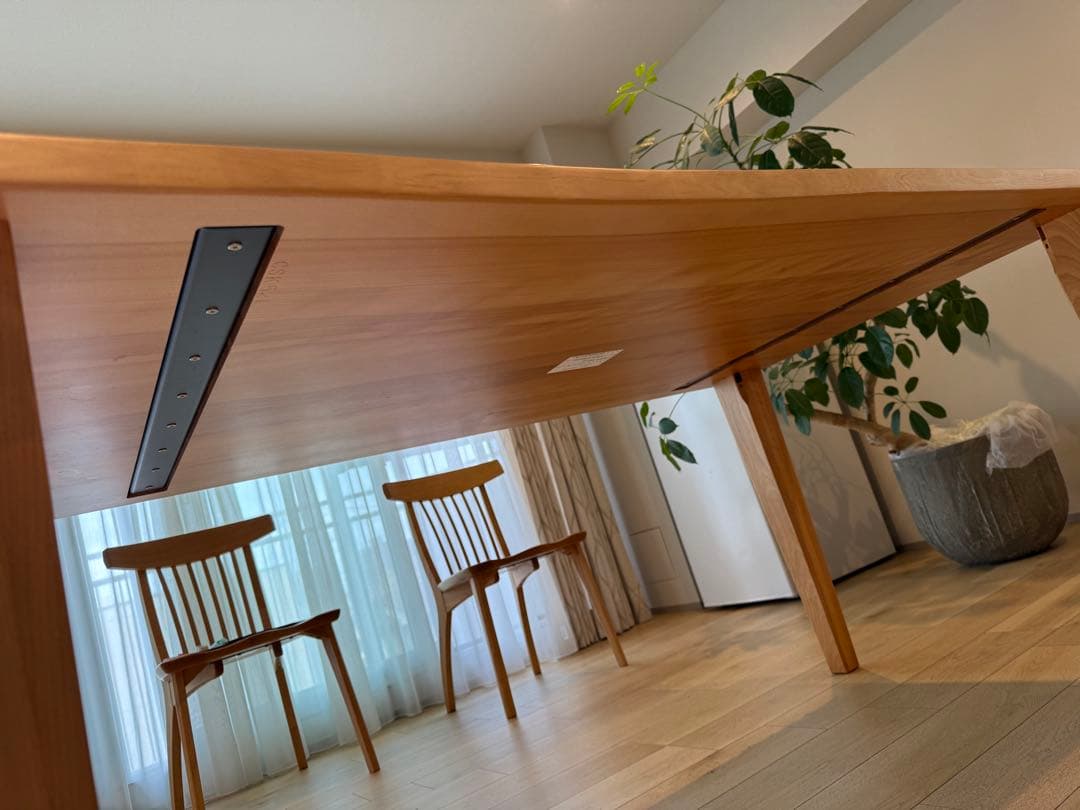 葉山家具 天然木ダイニングテーブル （お引き取りは7月4日以降）