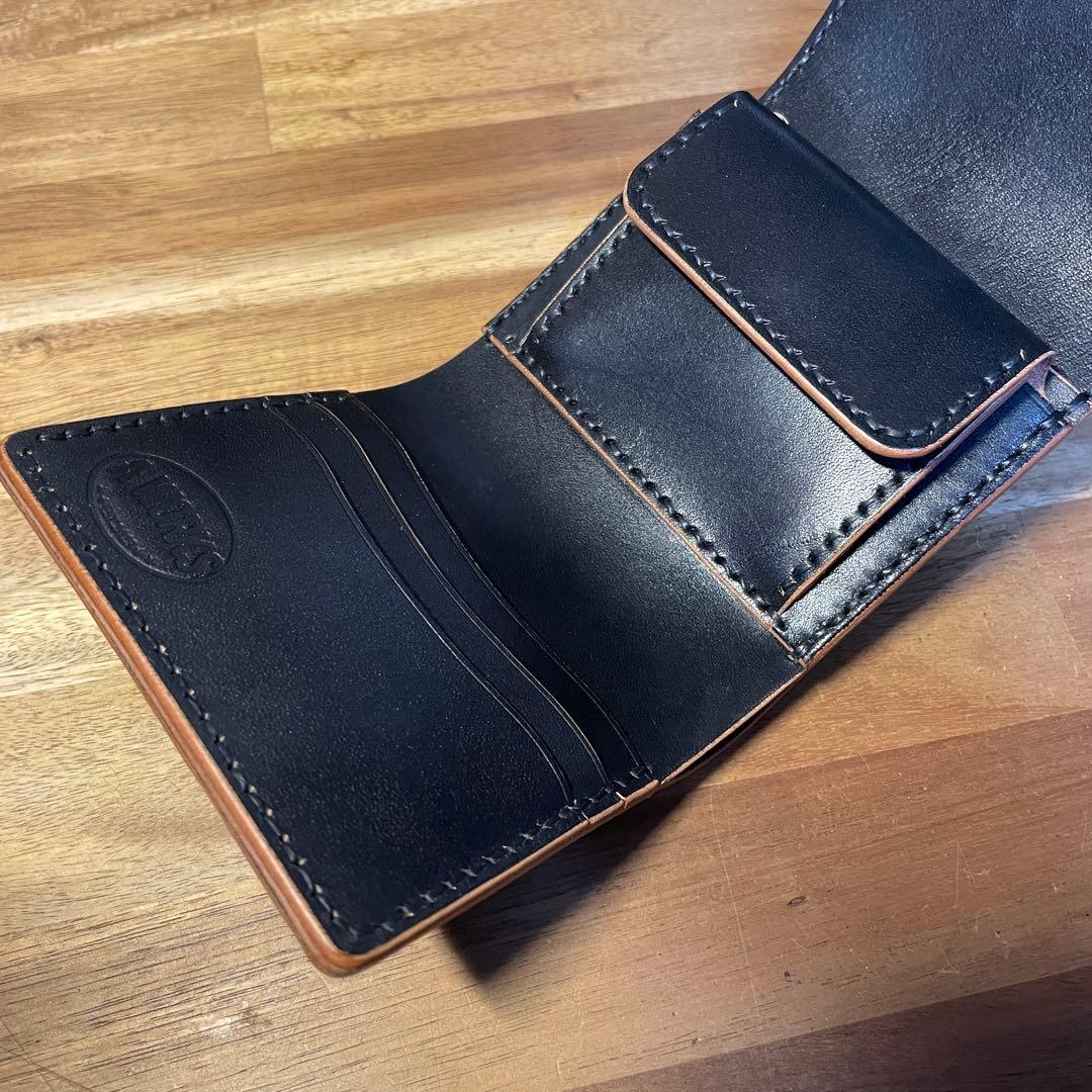 ショートトラッカーウォレット　栃木レザー　茶芯　丘染めブラック