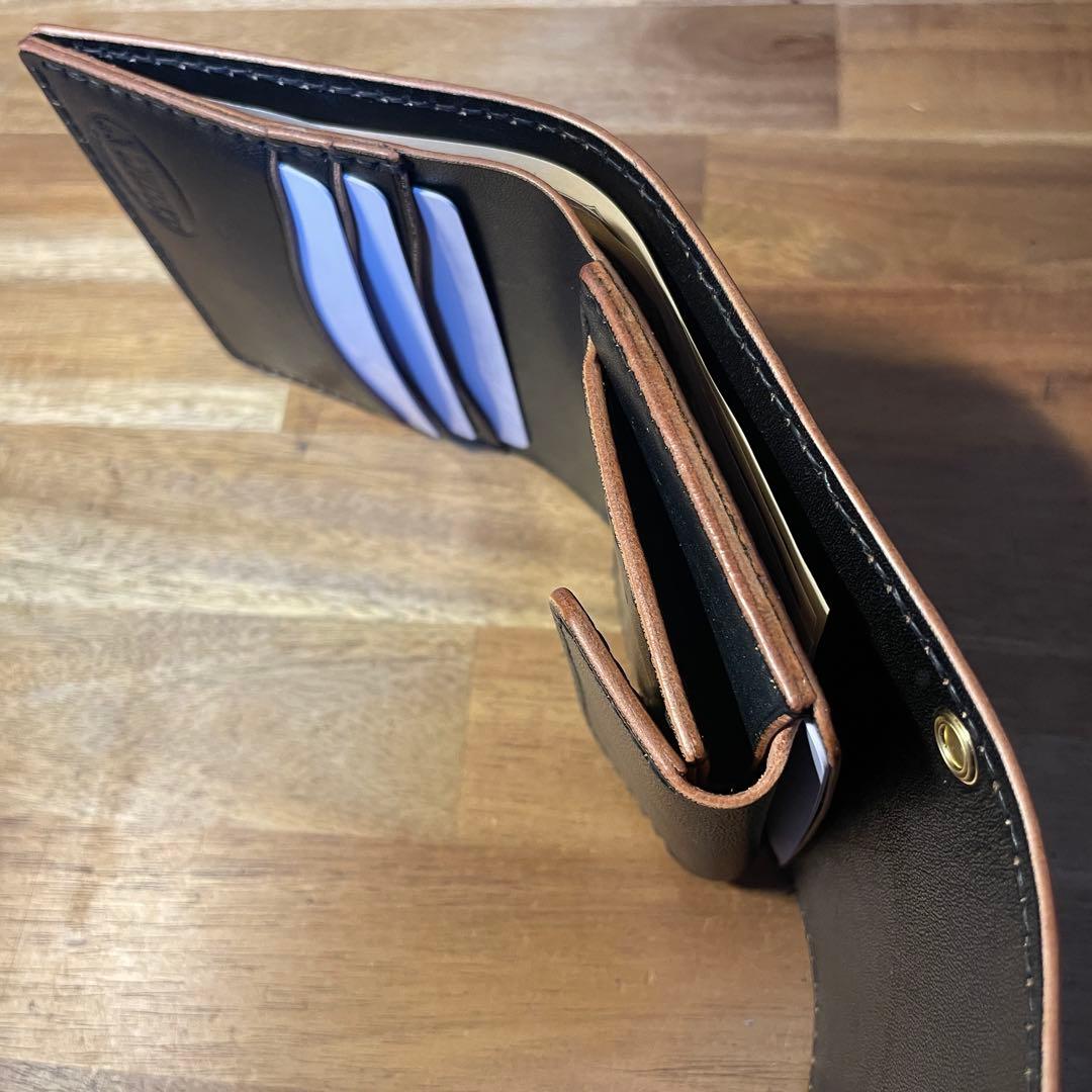 ショートトラッカーウォレット　栃木レザー　茶芯　丘染めブラック