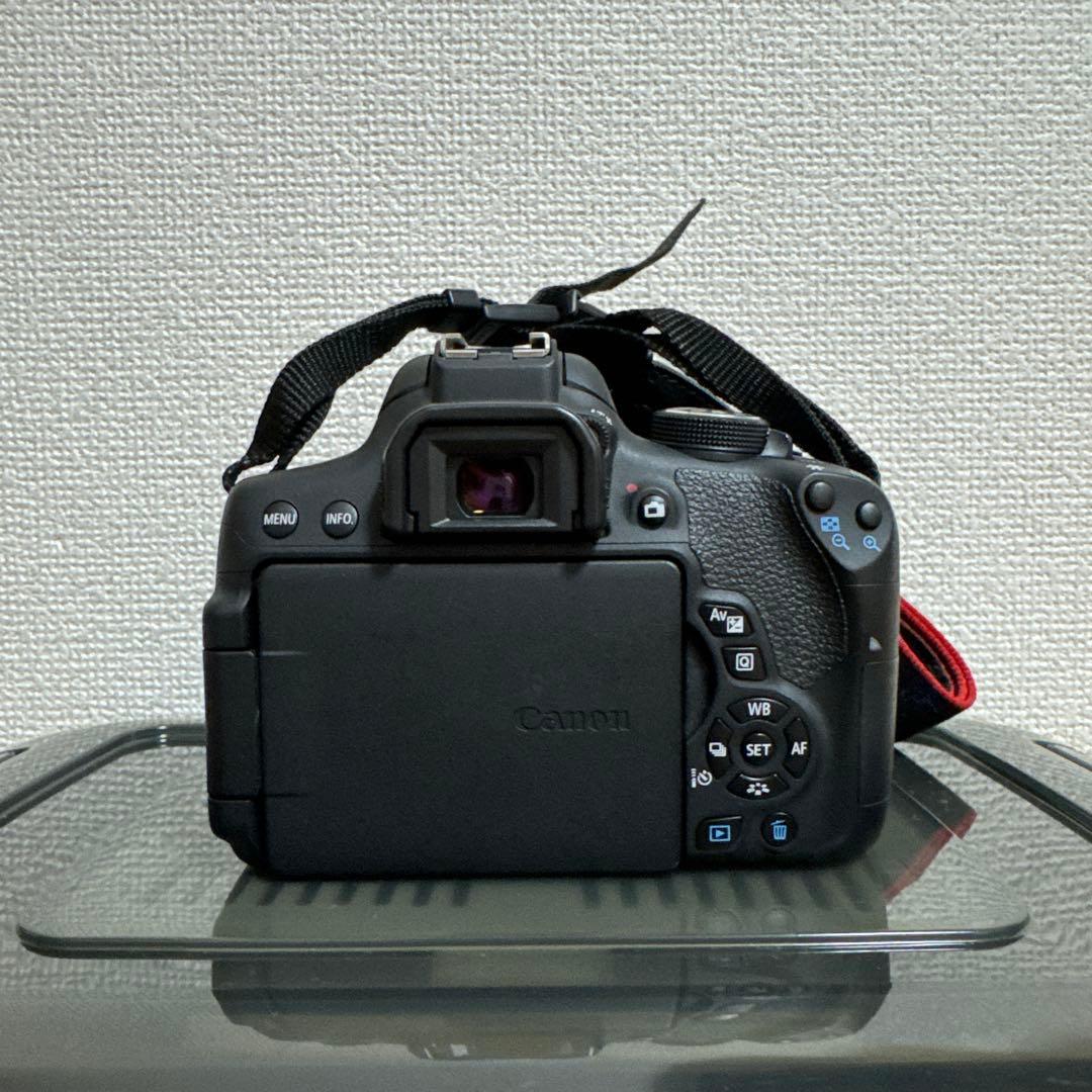 Canon EOS Kiss X8i レンズ2本セット