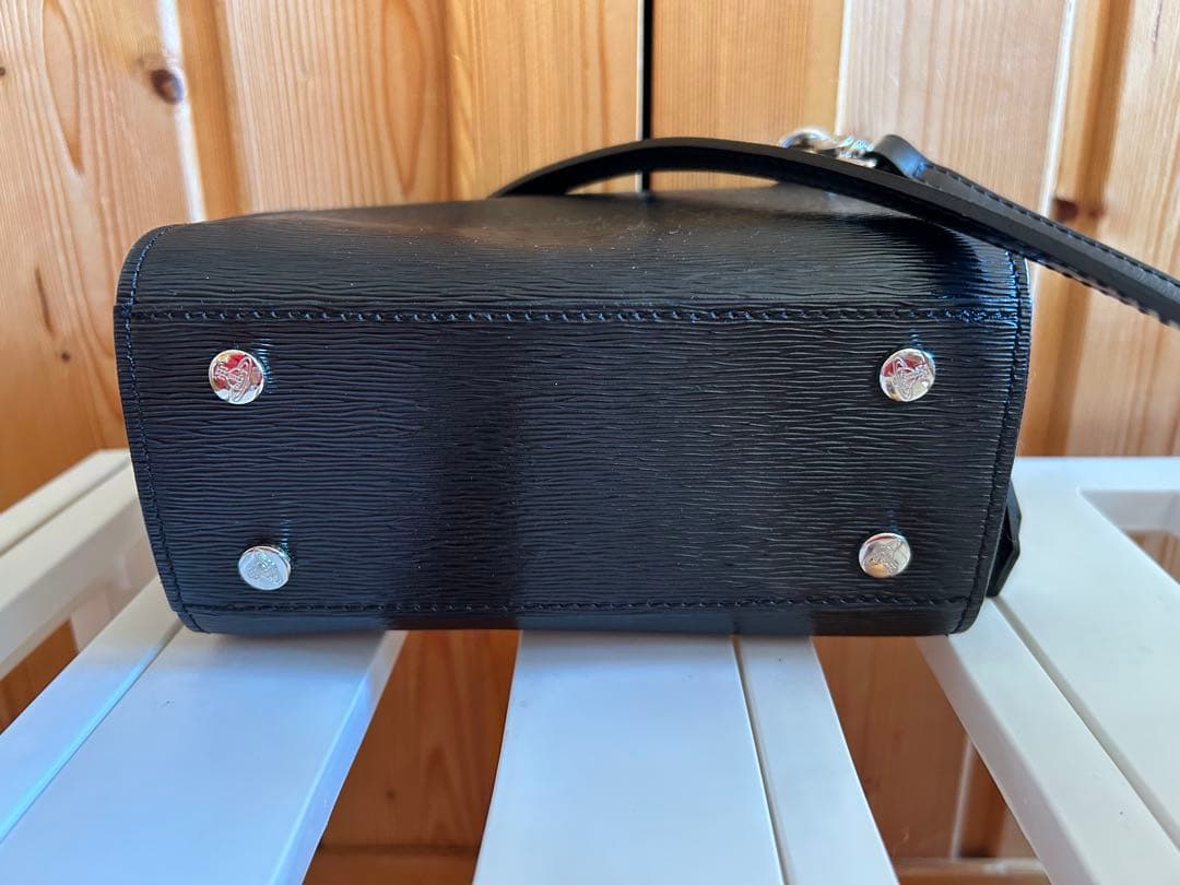 VivienneWestwoodショルダーバッグ　NEW ADVAN 袋入り