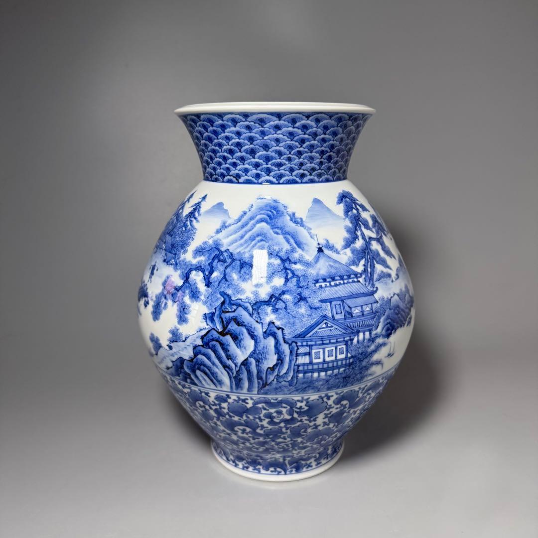 鍋島最高峰　市川光春 作　染付山水図花瓶　超絶細密技巧　鍋島藩御用窯　銘入　家紋