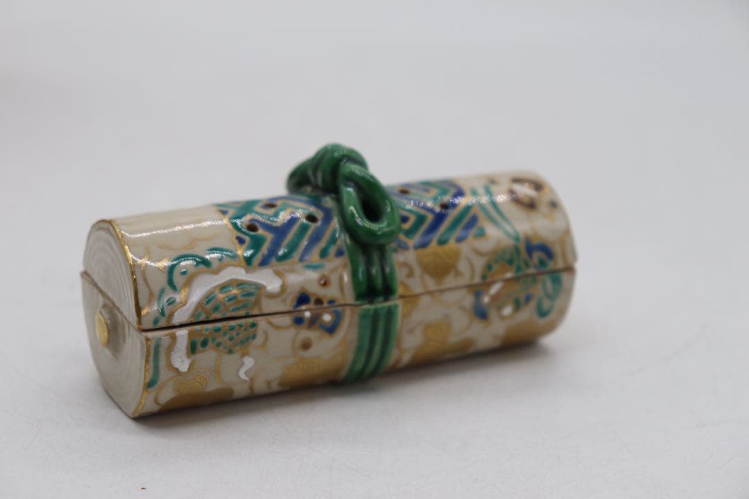 京焼の名工 野々村仁清 清右衛門 作　金彩色絵 宝尽図 巻物形 香炉0508