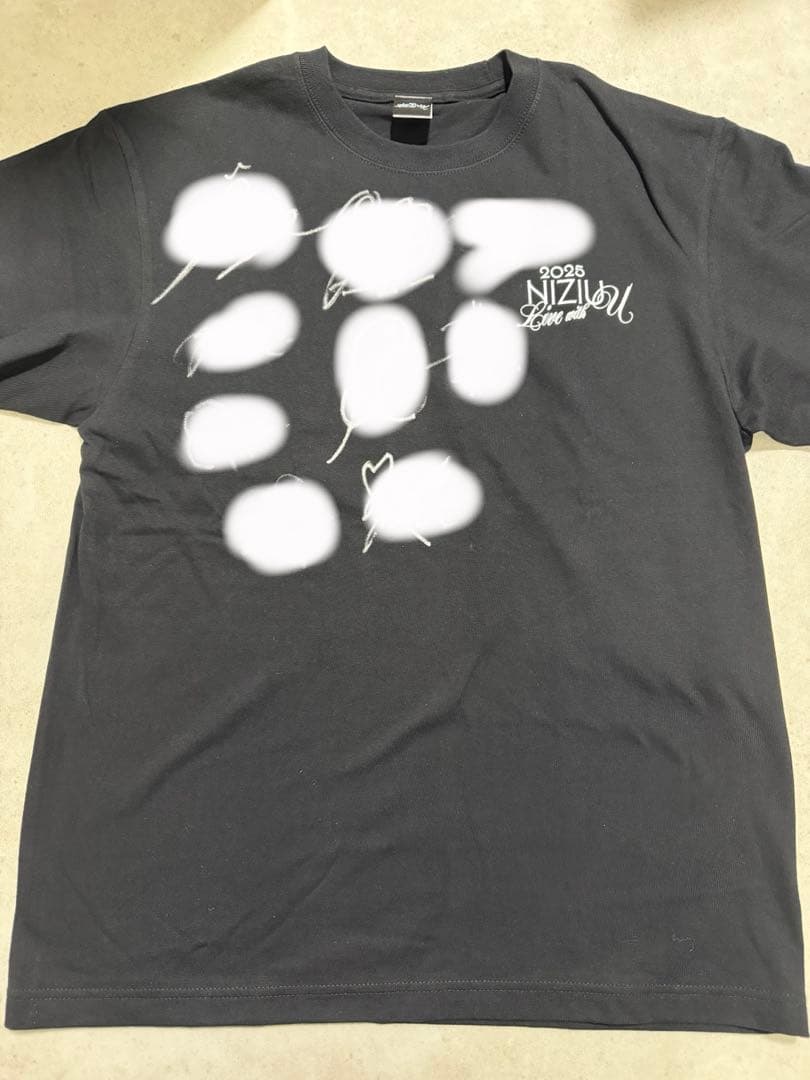 最新　NiziU メンバー全員直筆サイン入りTシャツ