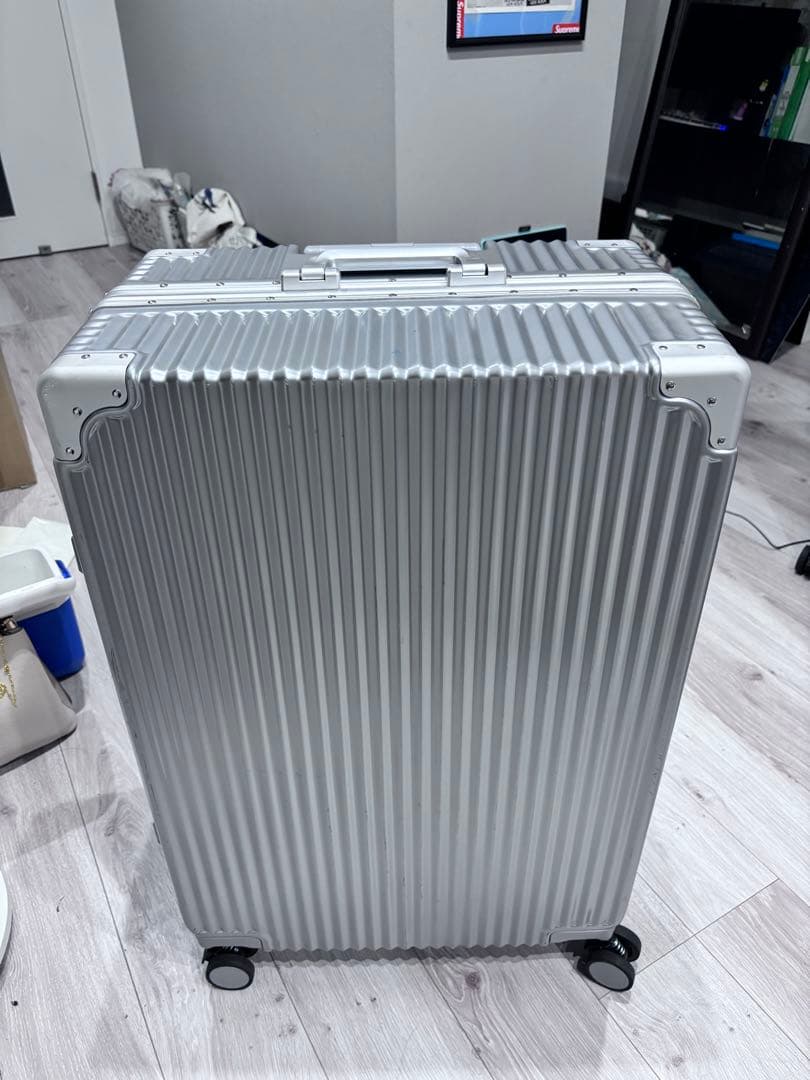 C.jutro キャリーケース　Lサイズ