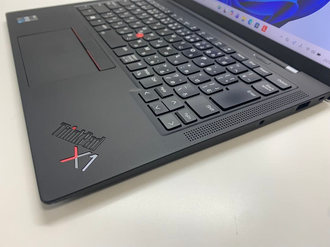 Windowsノート本体 ThinkPad X1 Carbon Gen10 i5 8GB 256GB