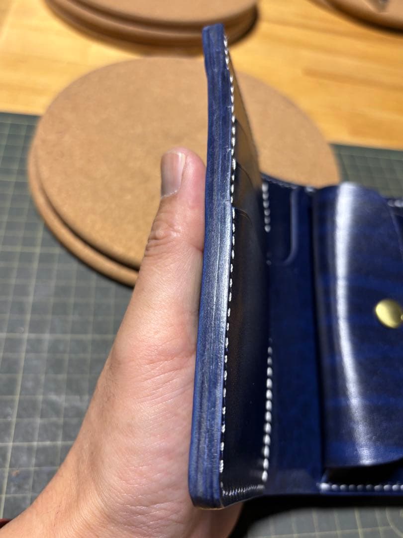 ミドルウォレット　ベルギー産　ルガト　ハンドメイド【訳あり】