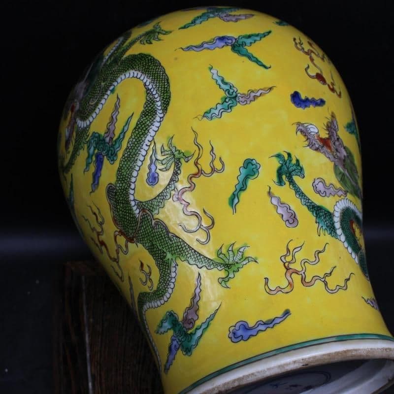 清康熙黄地粉彩龍鳳紋将軍茶壺 景徳鎮 陶磁器 装飾品 現代工芸品 美術品 置物