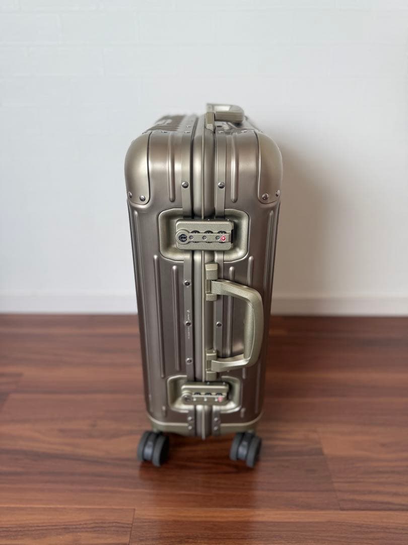 【正規品_使用6回】RIMOWA Original キャビンS ゴールド