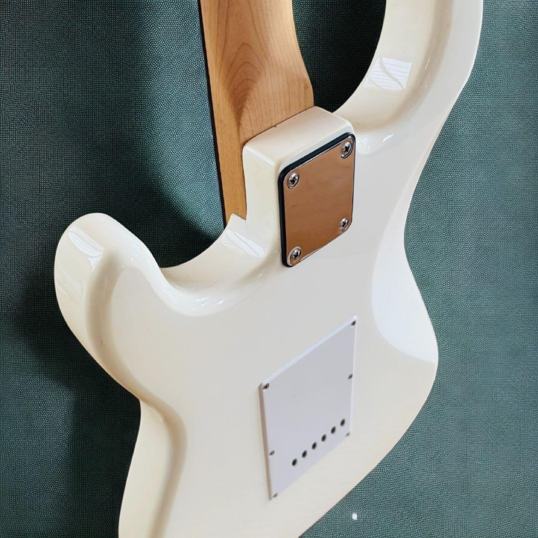 Bucchus バッカス　UNIVERSE SERIES エレキギター