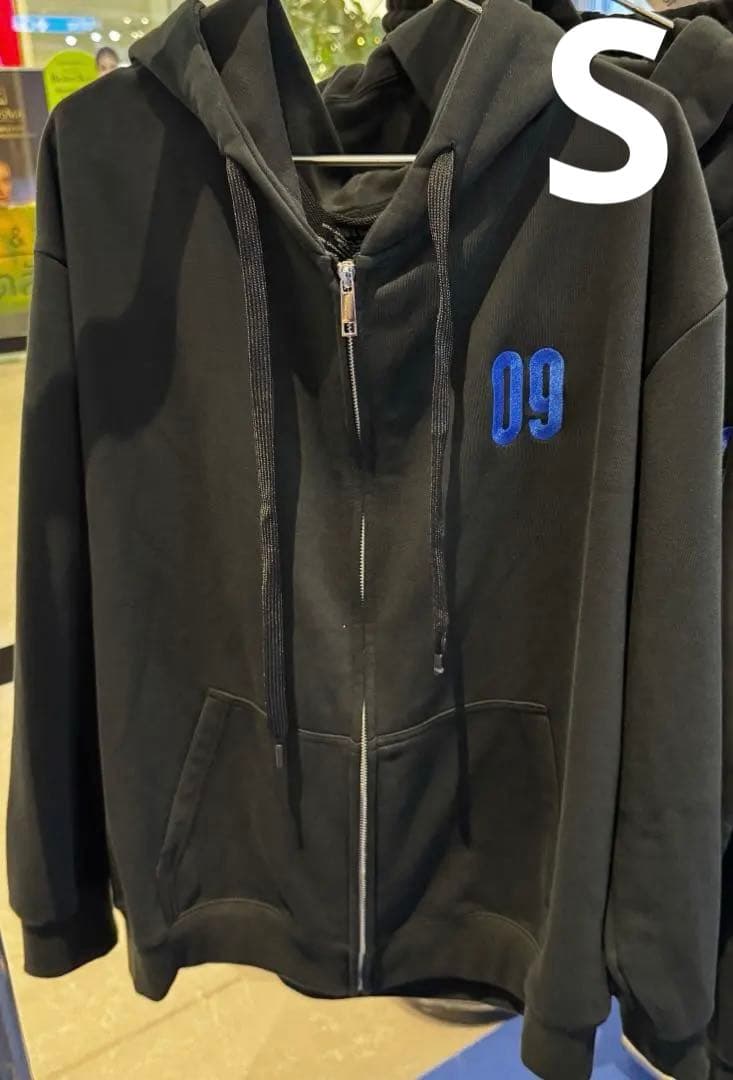 TWICE THIS IS FOR WORLD TOUR ジップ パーカー S