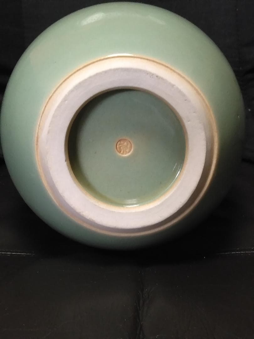 青磁花瓶「土肥刀泉」作　共箱付　無傷完品　約２８cm