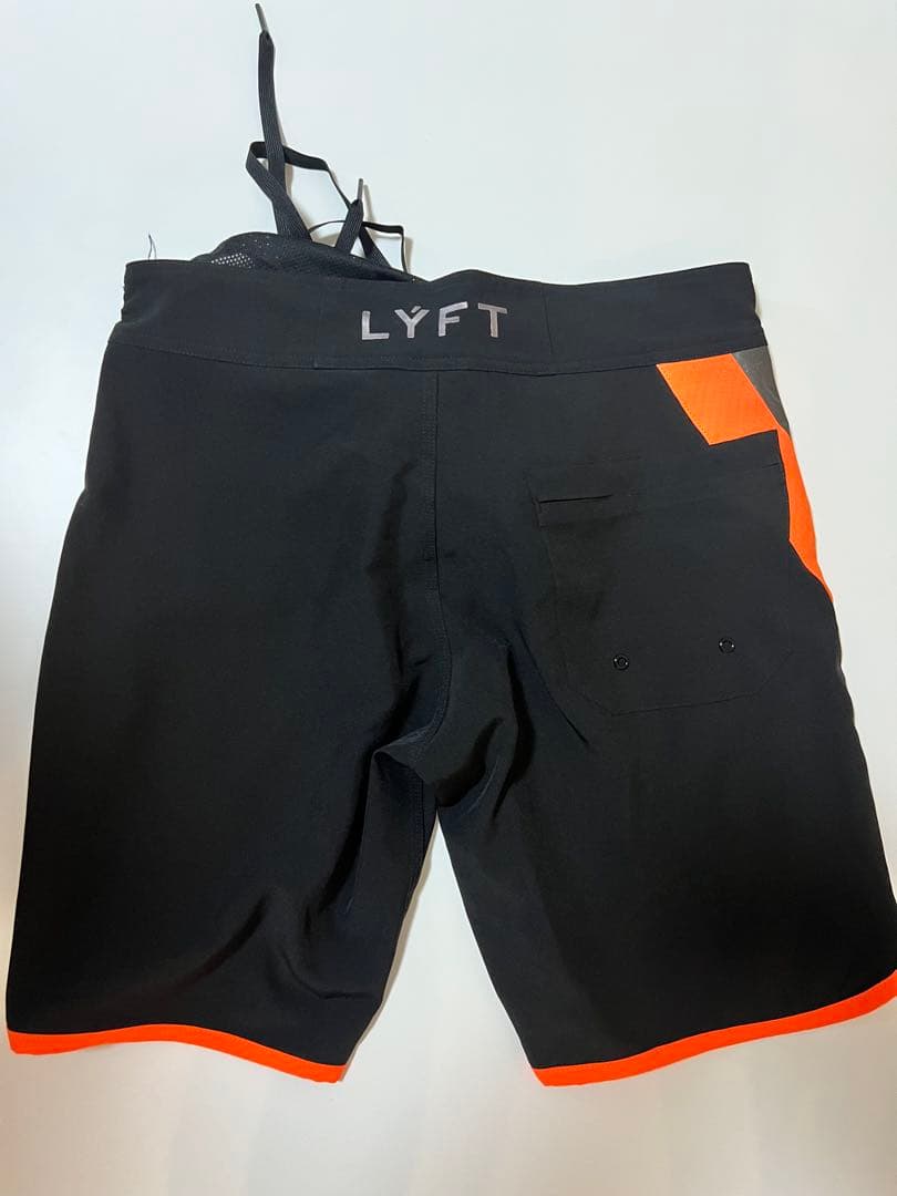 LYFT ステージショーツ　サーフパンツ