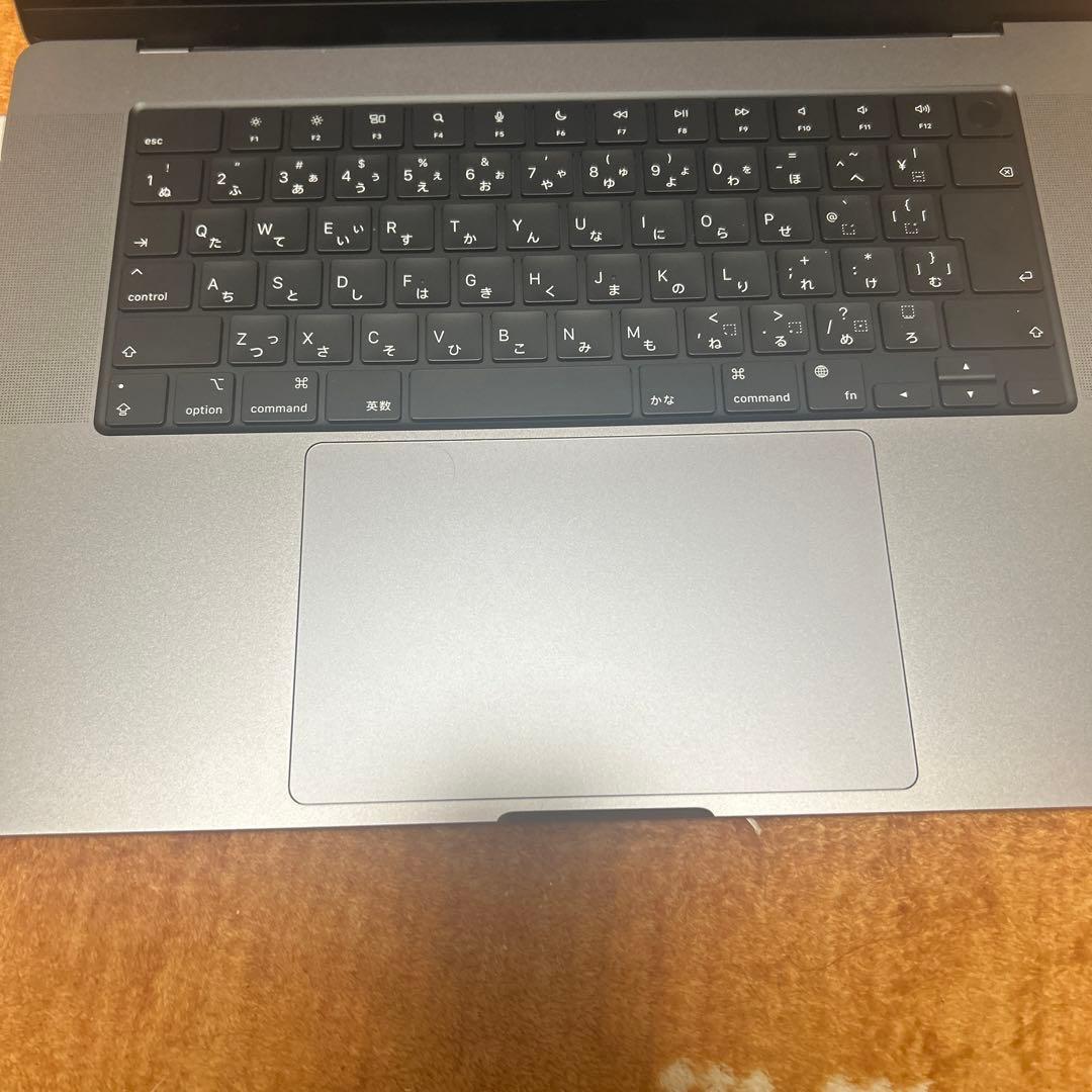 極美MacBookPro 16インチ M1 32/500GB 16コア充放電2回