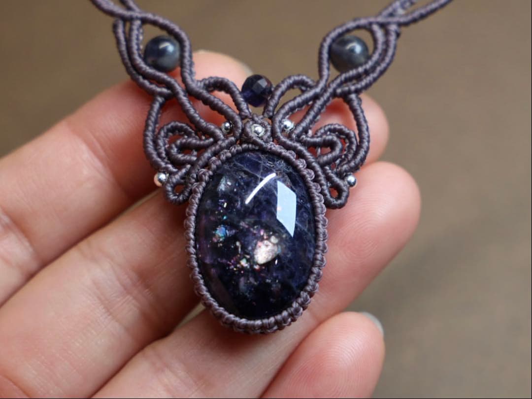 アイオライト　マクラメ　ネックレス