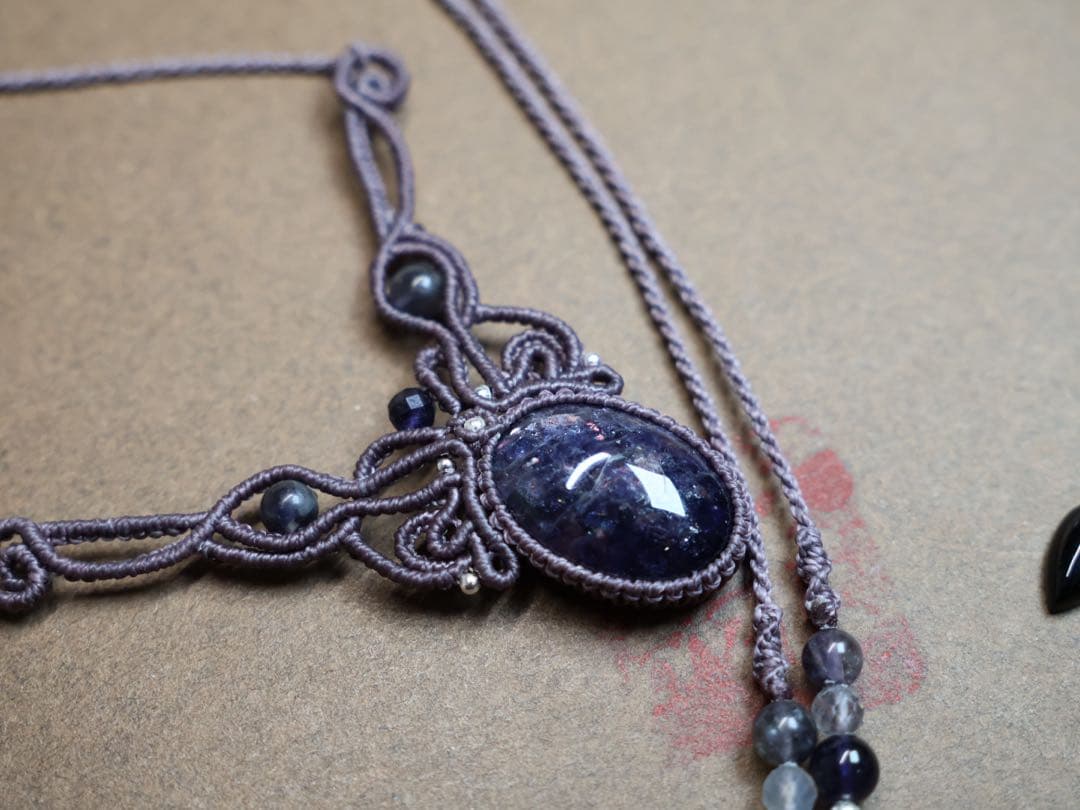 アイオライト　マクラメ　ネックレス