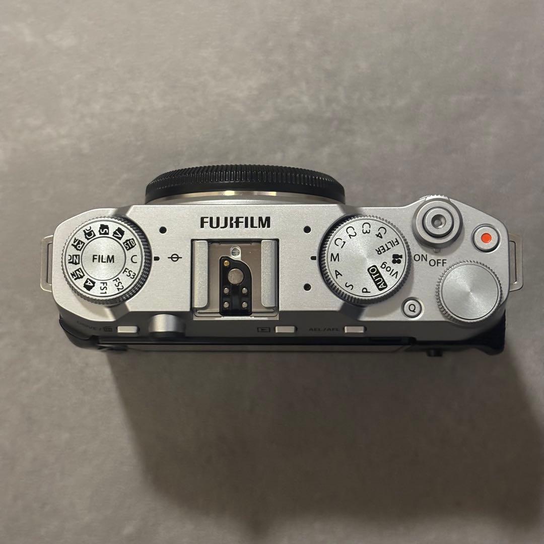 2025/10 購入 3年保証　FUJIFILM X-M5 シルバー 本体