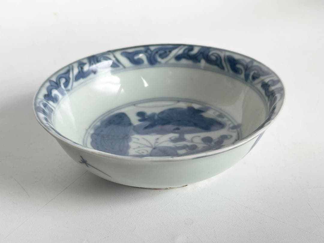 骨董　アンティーク　古染付　蝶々文　小皿　盃　酒器　平盃　中国骨董　古陶磁　豆皿