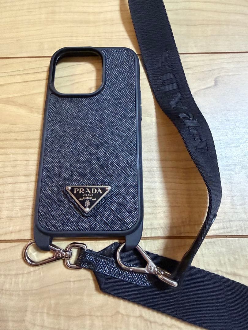 PRADA iPhon１４pro用ケース ブラック