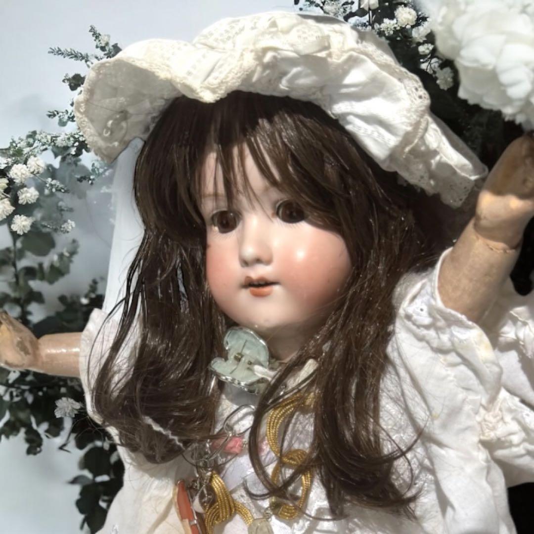 アンティーク ビスクドールアーモンド マルセル ホワイトドレス ボネ カメオ