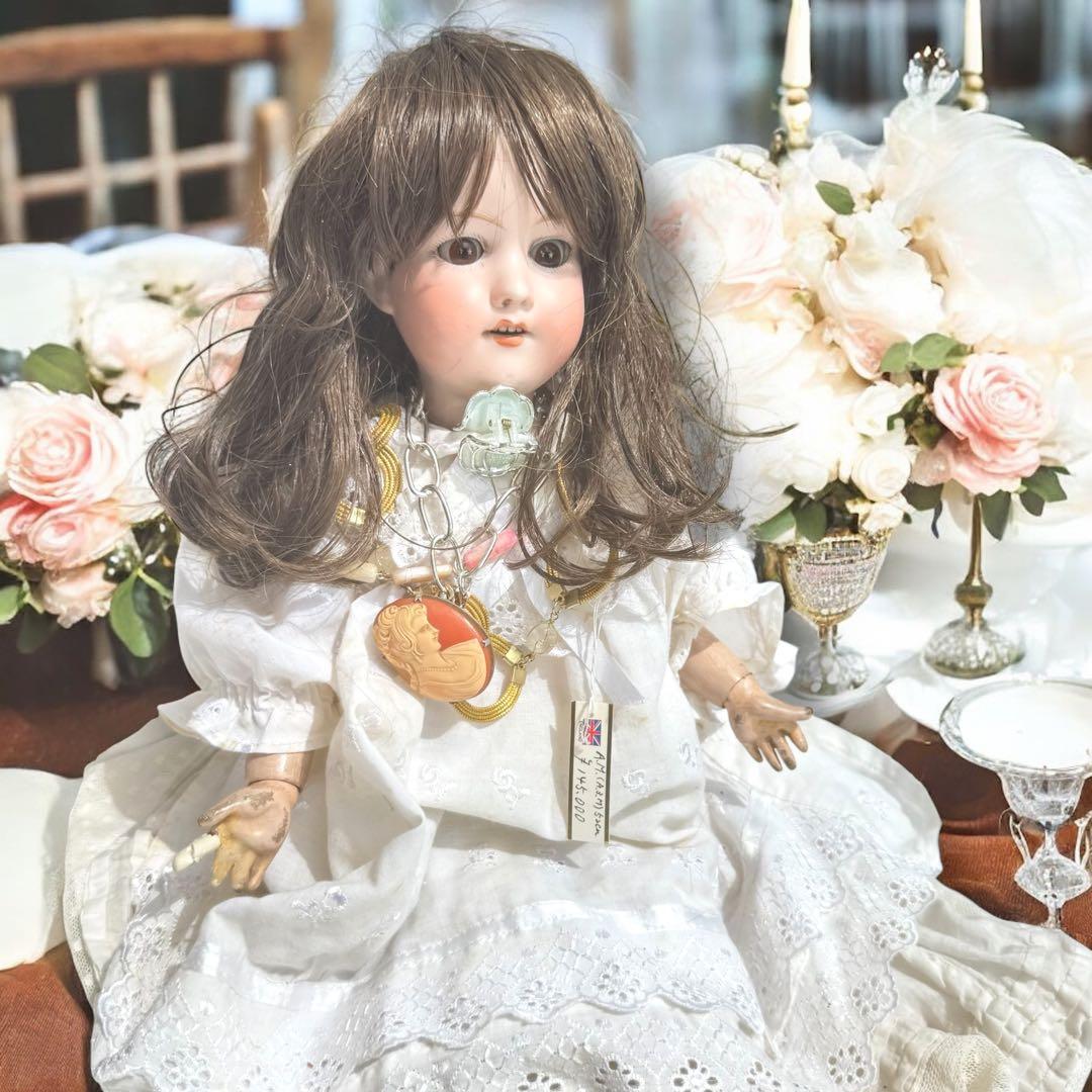 アンティーク ビスクドールアーモンド マルセル ホワイトドレス ボネ カメオ