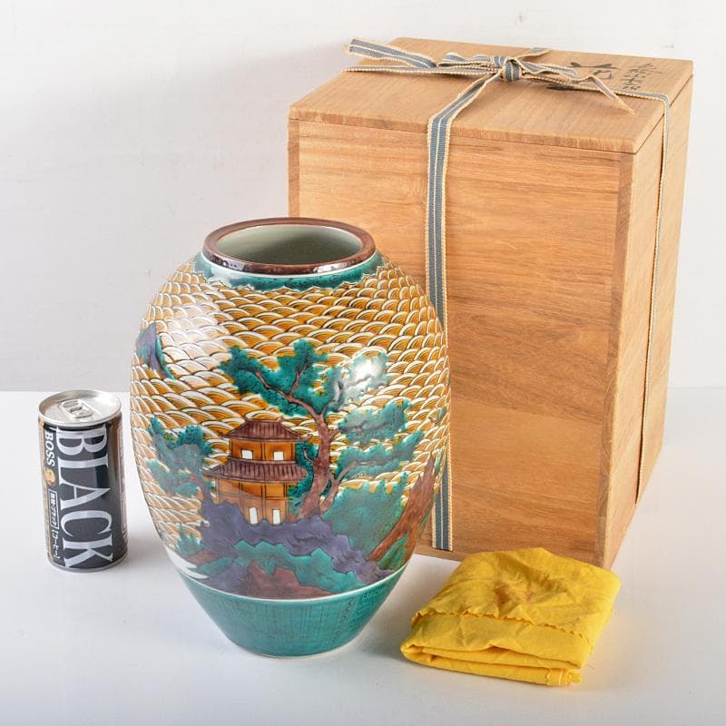 九谷焼　三代三ツ井為吉作　色絵山水紋　花生　共布共箱　M　R6752B