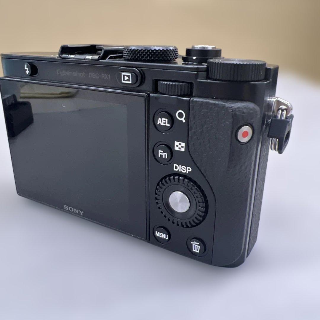 510725 値下げ中！SONY RX1 フルサイズカメラ
