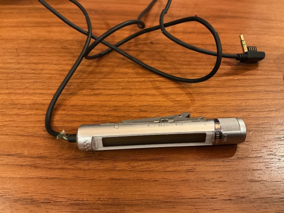 SONY MZ-N10 ポータブルMDプレーヤーとアクセサリー