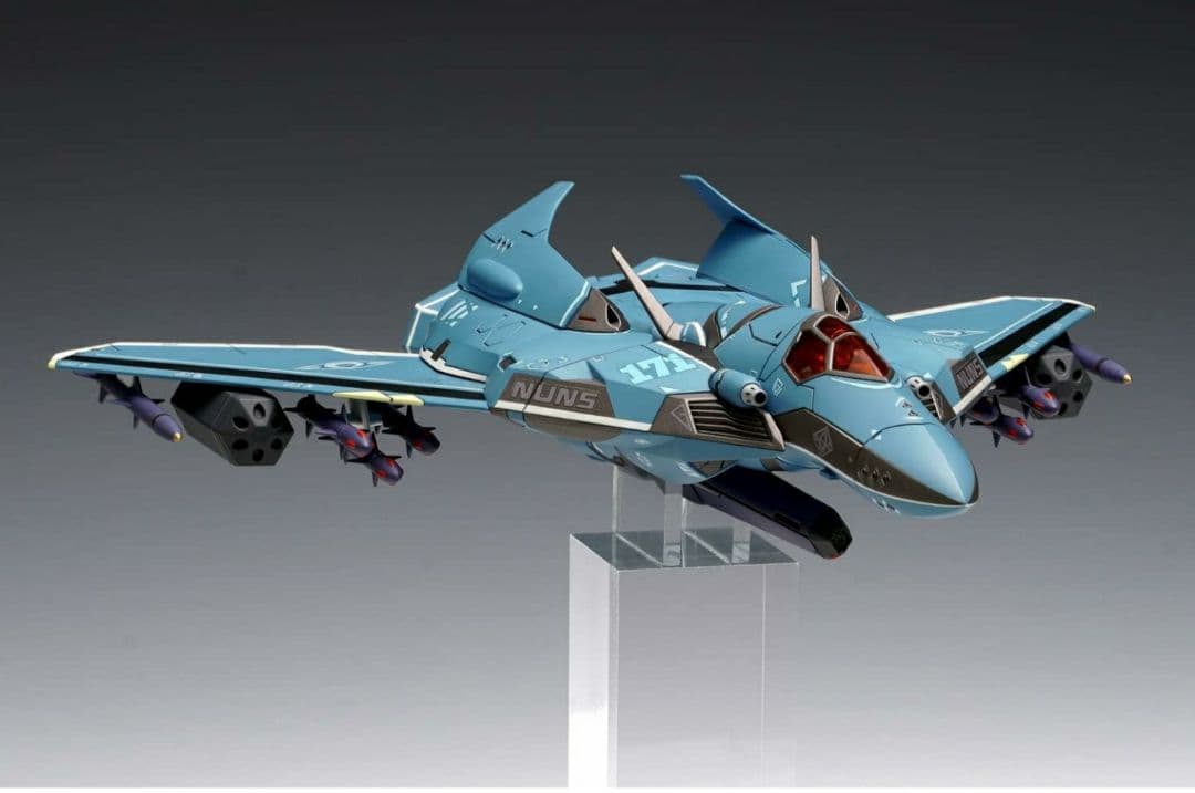 マクロス　VF171　72/1スケールプラモデル