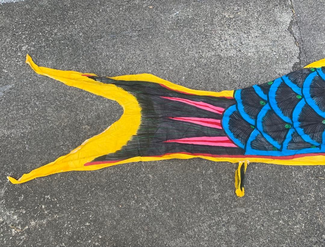 古い鯉のぼり　手描き染め　木綿100% 柿渋染めリメイク　古布