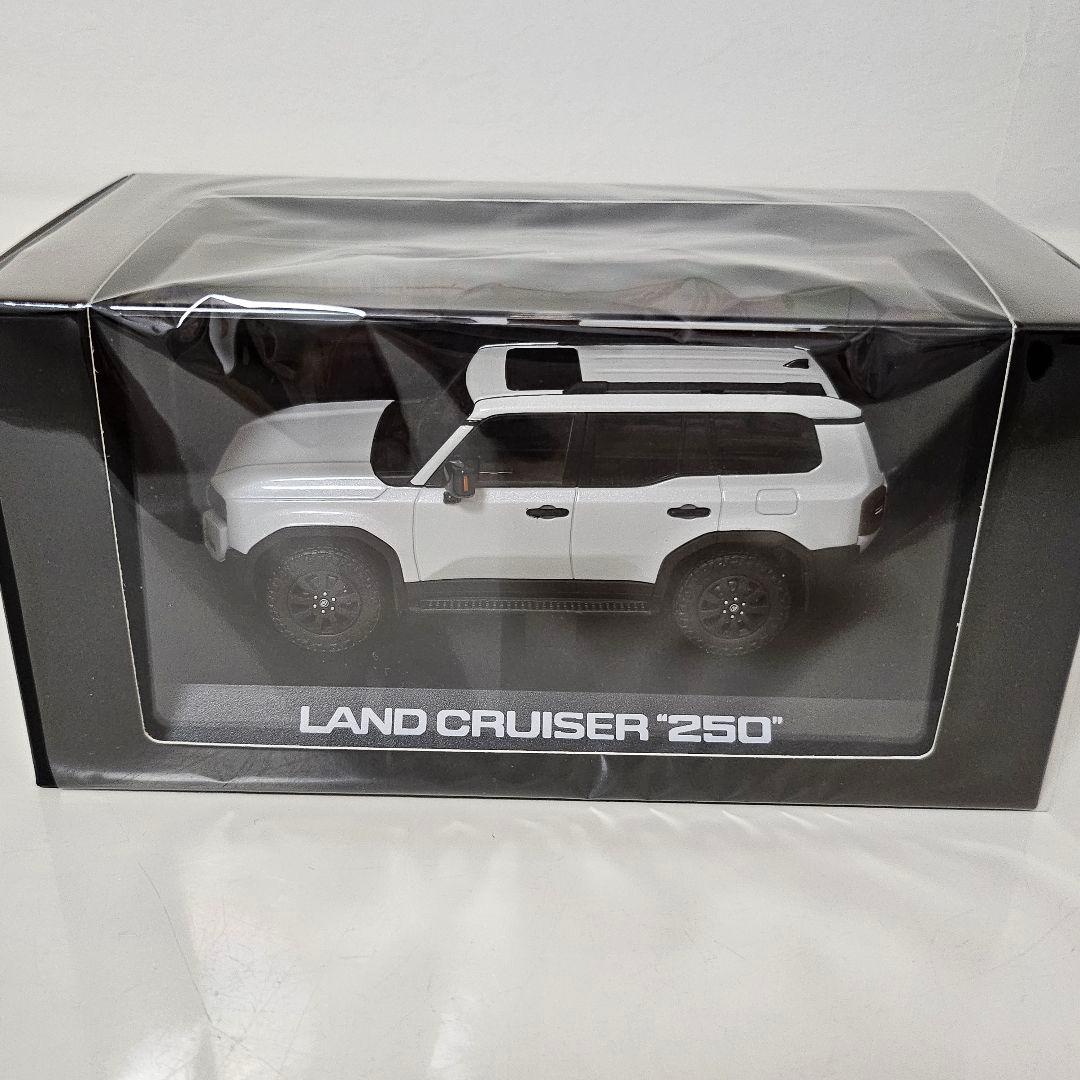 【最新型・非売品】トヨタ ランドクルーザー250 プラチナホワイトパールマイカ