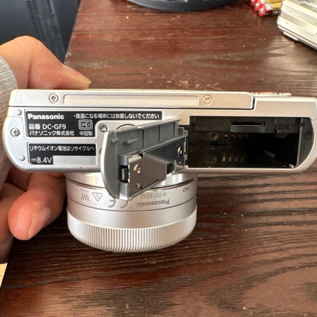 Panasonic DC-GF9 デジタル一眼レフカメラ