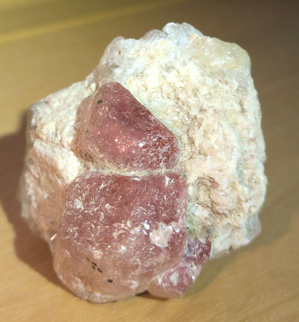 ミャンマー産 ルーべライト トルマリン　宝石鉱物標本