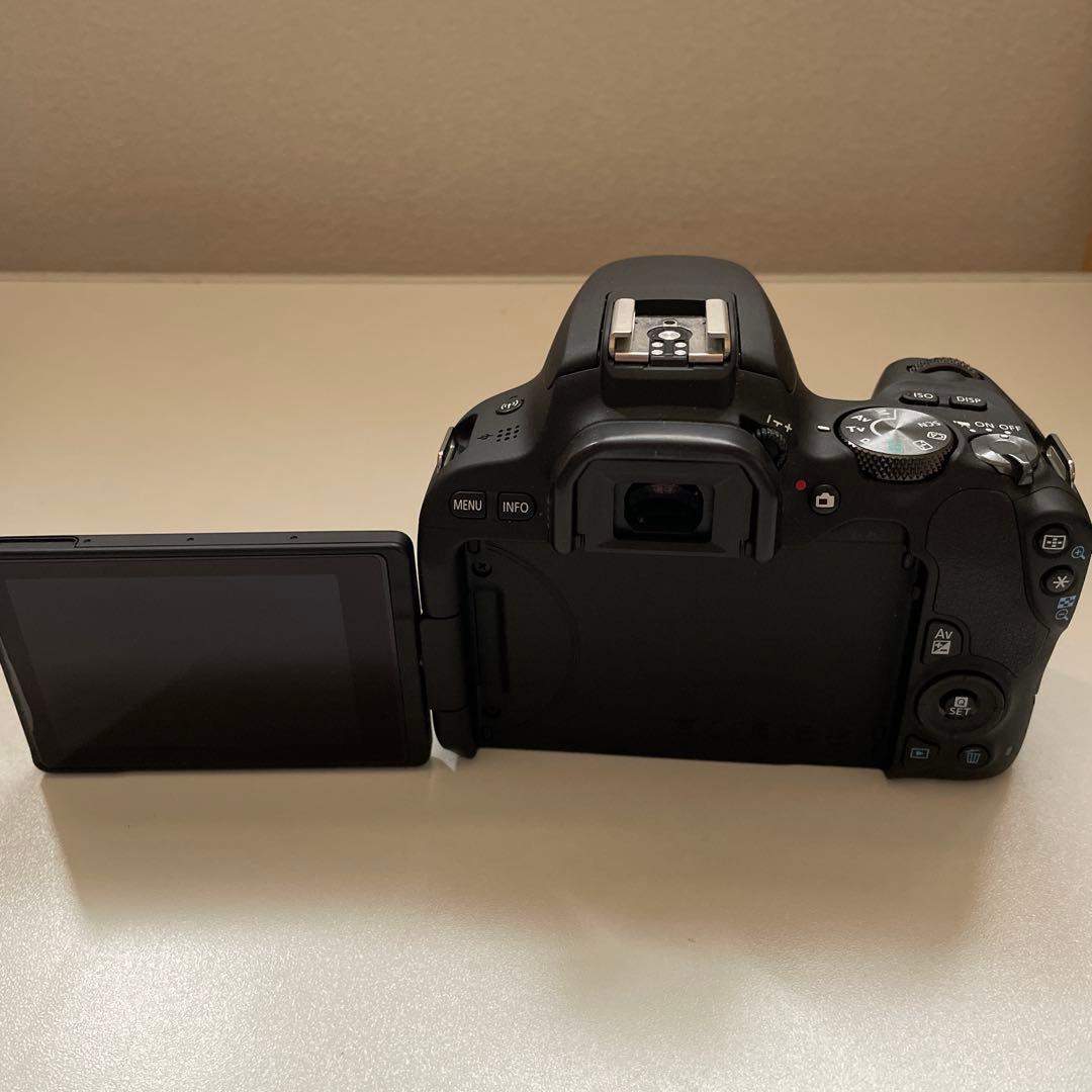 Canon EOS Kiss X9 本体 55-250mmレンズ付き