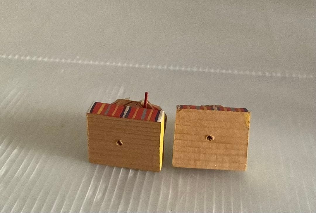 郷土玩具♪奈良一刀彫の豆雛♪金彩木彫彩色♪全体やけ擦れ色落ち♪アンティーク