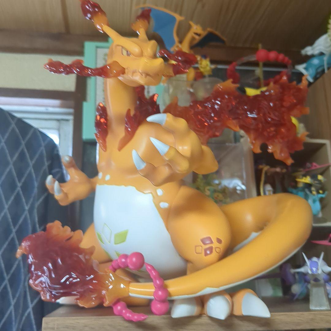 ポケモンフィギュア　巨大マックスリザードン